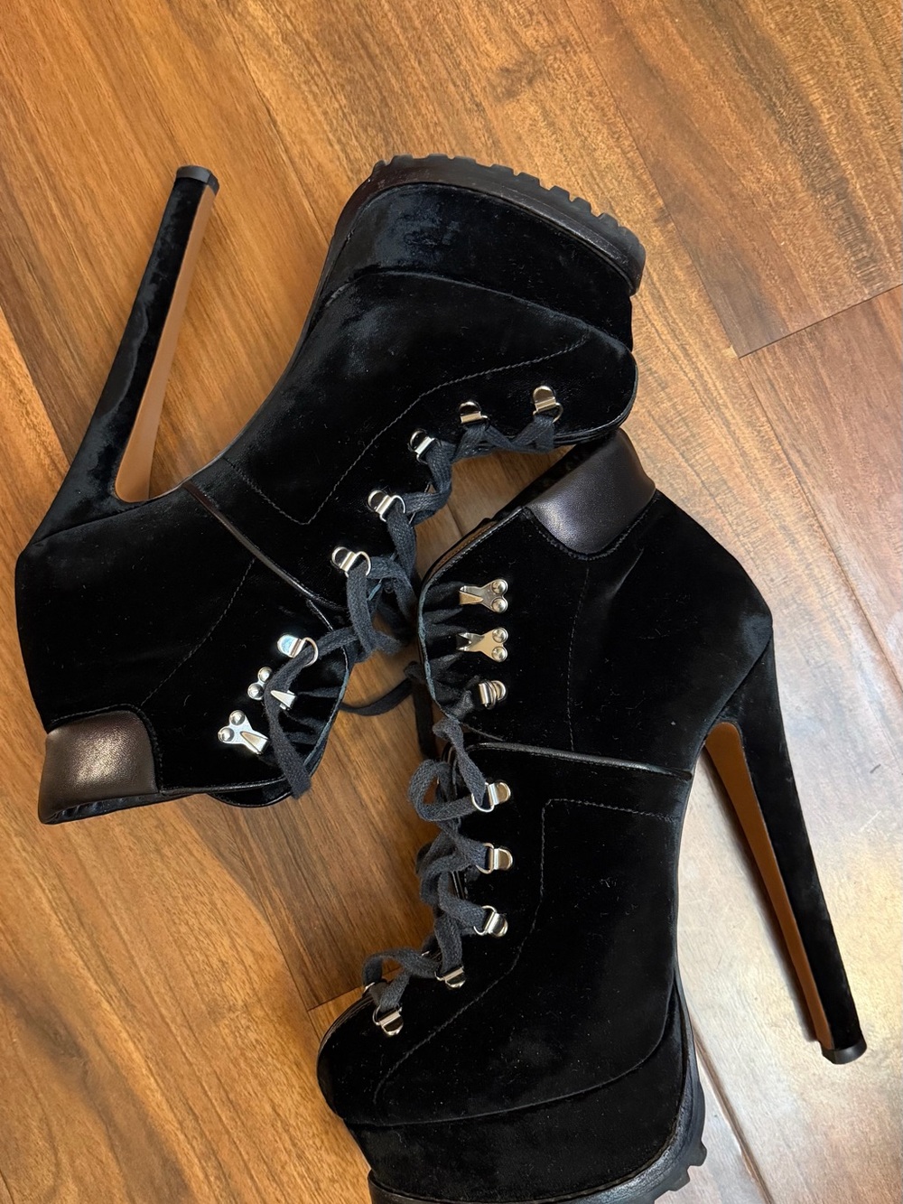 Alaia Black Velvet Hiker Boots Lace-Up Platform Ankle Boots